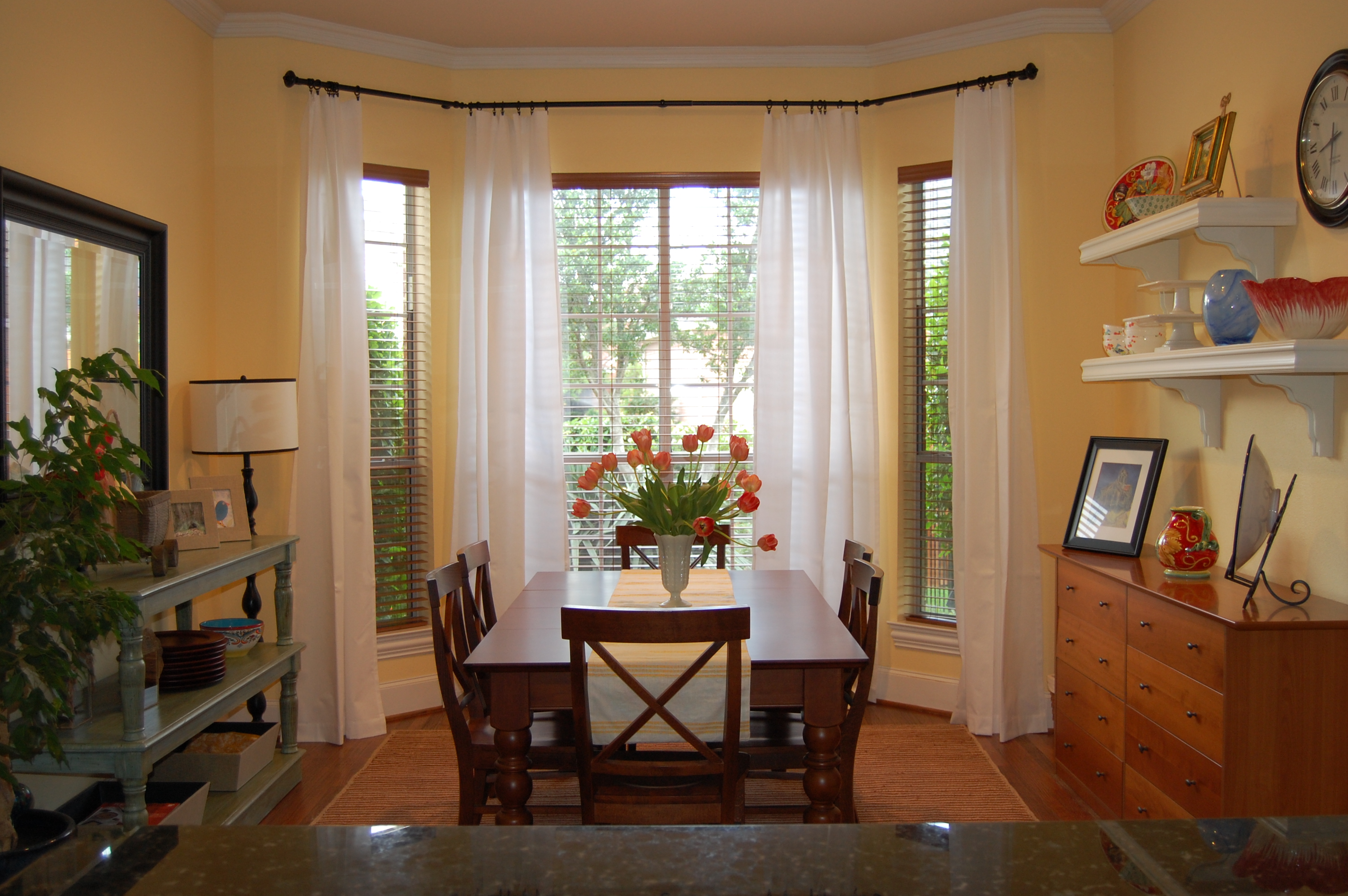 Dining Room Bay Window Curtain Ideas