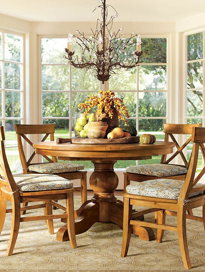 Santa Fe round dining table & chairs