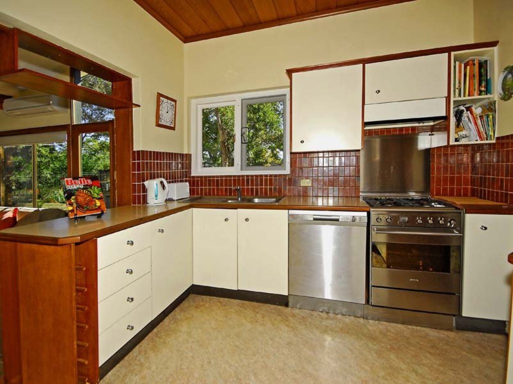l shaped kitchen design with window