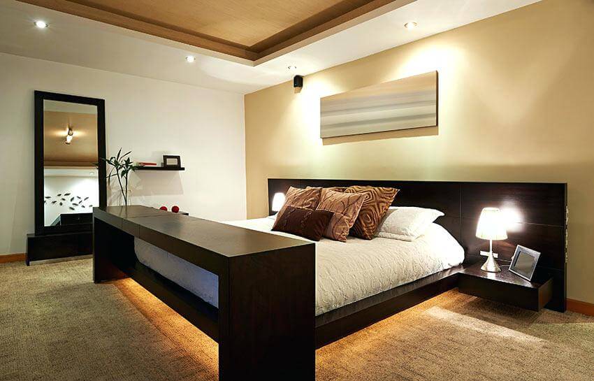 Feng Shui Room Bedroom Highlight On The Arrangement Of The Rooms And The Use Of Colour Most People Assume That The Room Arrangement And Selection Of Colours And Feng Shui Living R