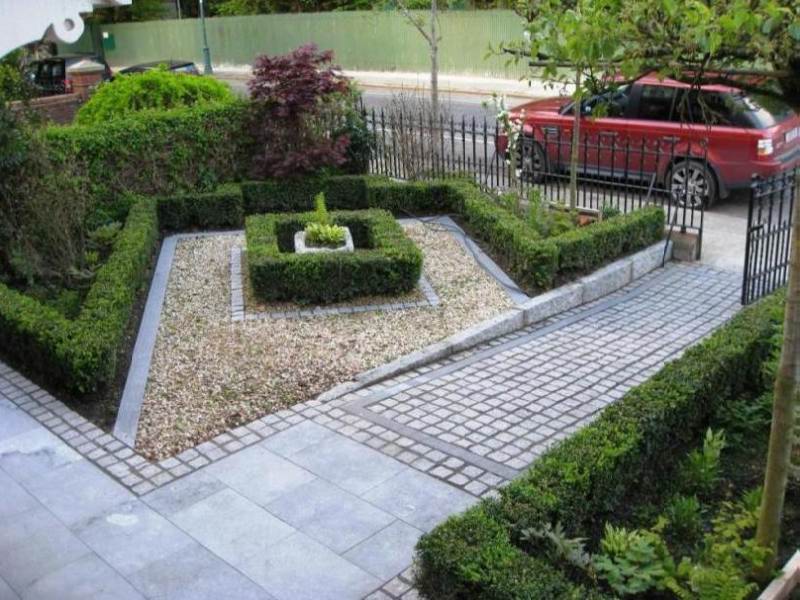 design-ideas-for-small-front-gardens-wonderful-garden-design-in-front-of-house---4-minimalist-home-pictures