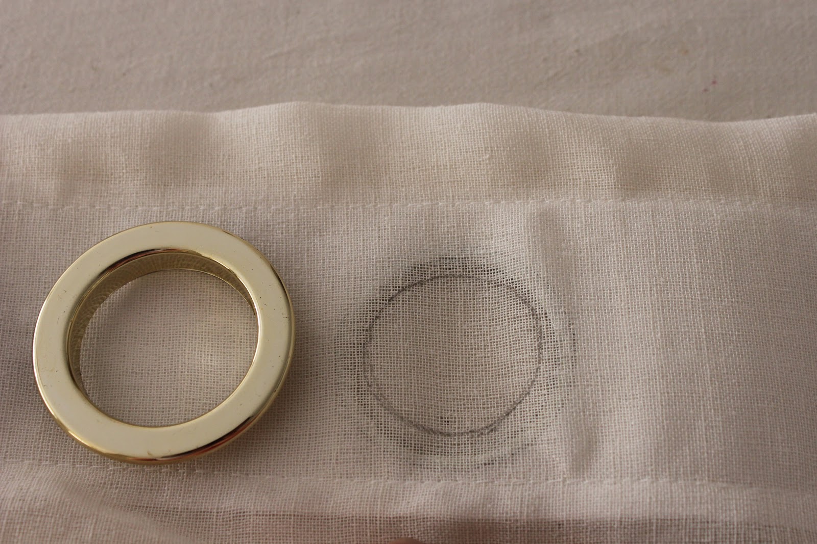 Eyelet Tape And Metal Rings