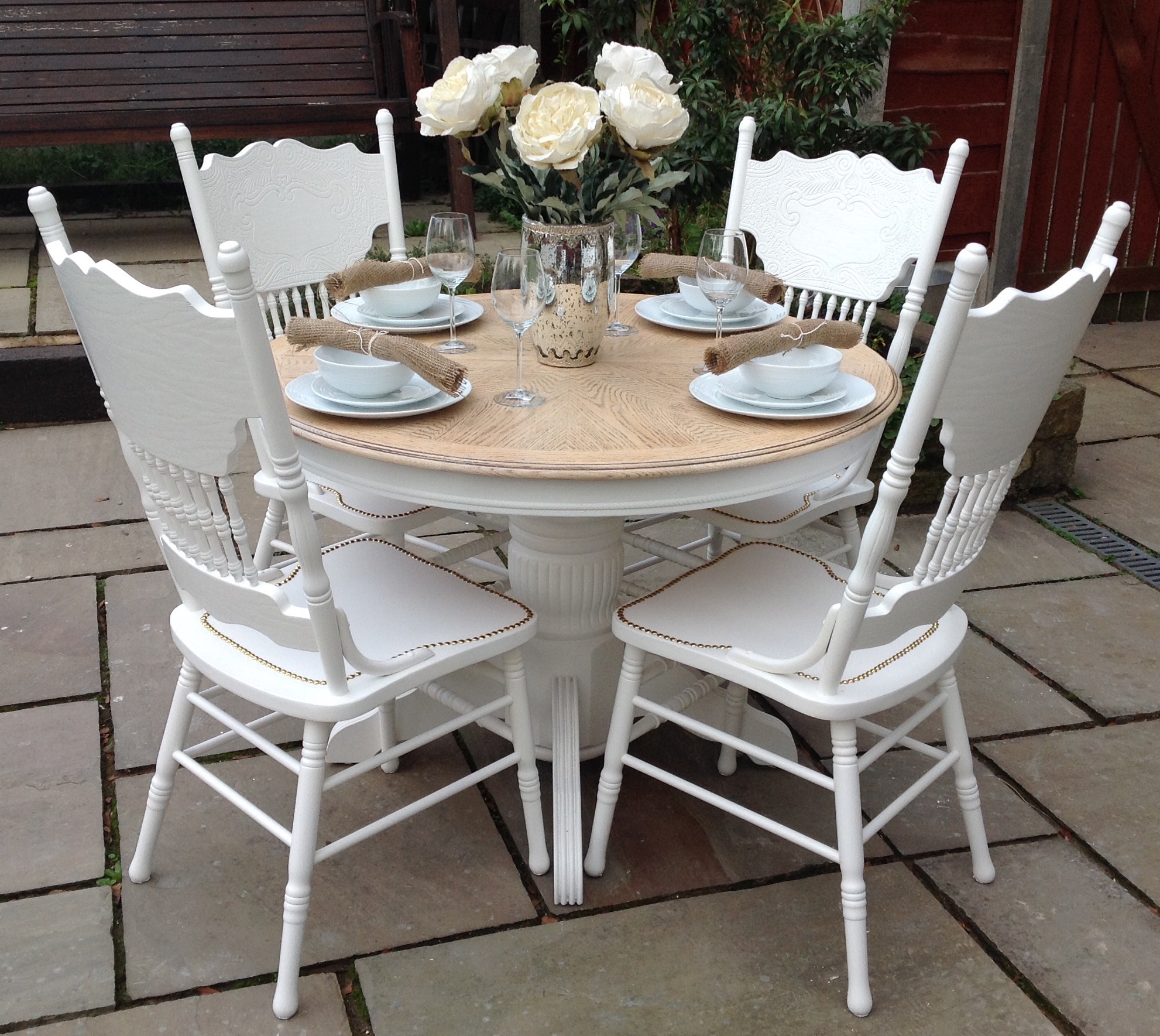 Top 50 Shabby Chic Round Dining Table And Chairs HDI UK   Shabby Chic Small Table 