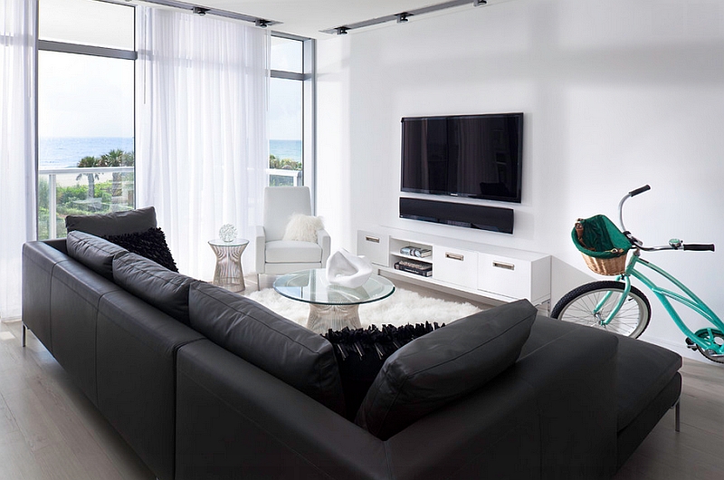 Exquisite-living-room-in-black-and-white