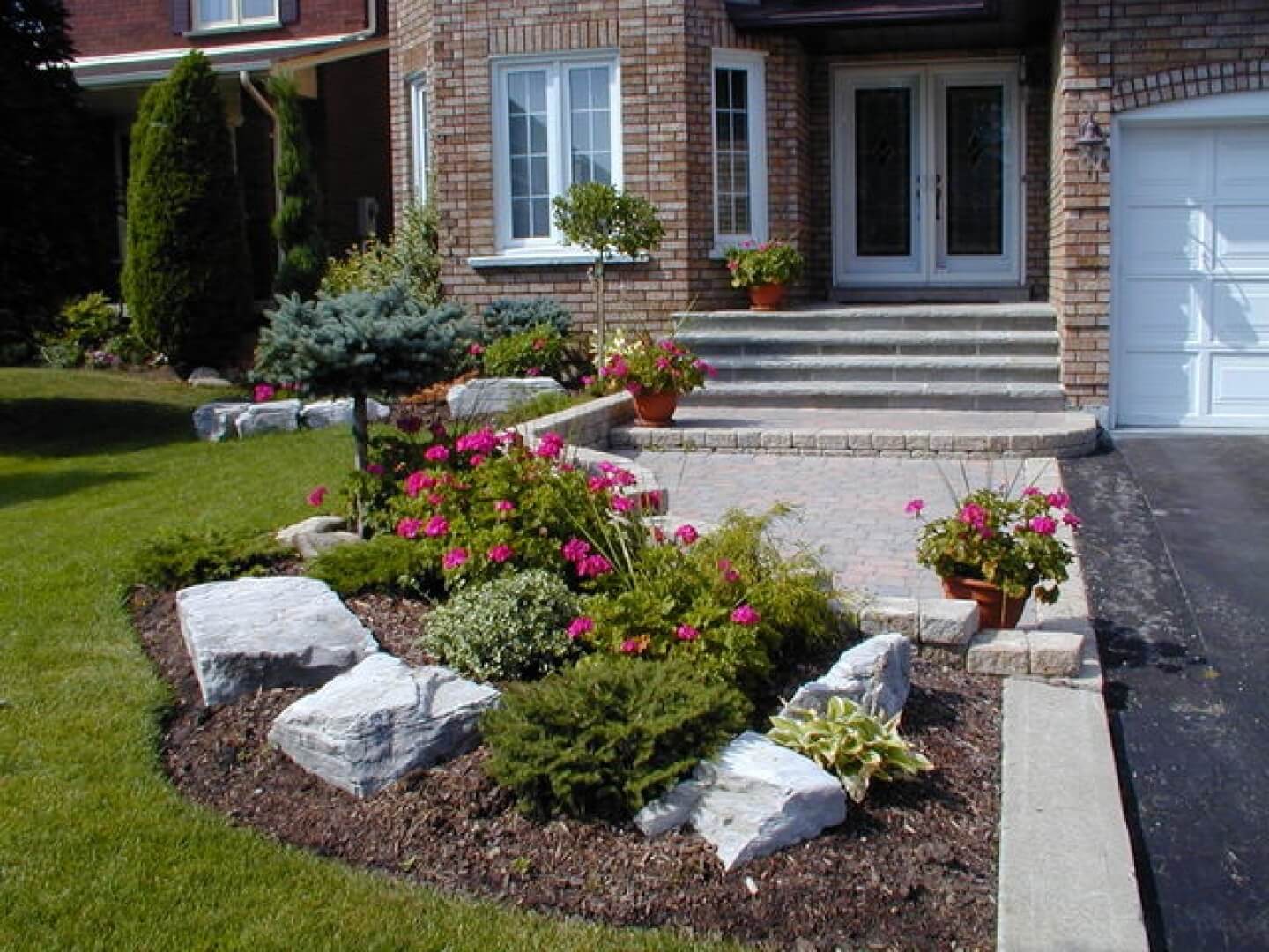 Low Maintenance Front Garden Ideas