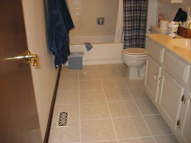 Small Bathroom Floor Tile Ideas 1