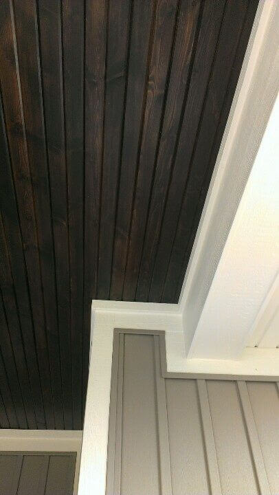 beadboard ceiling