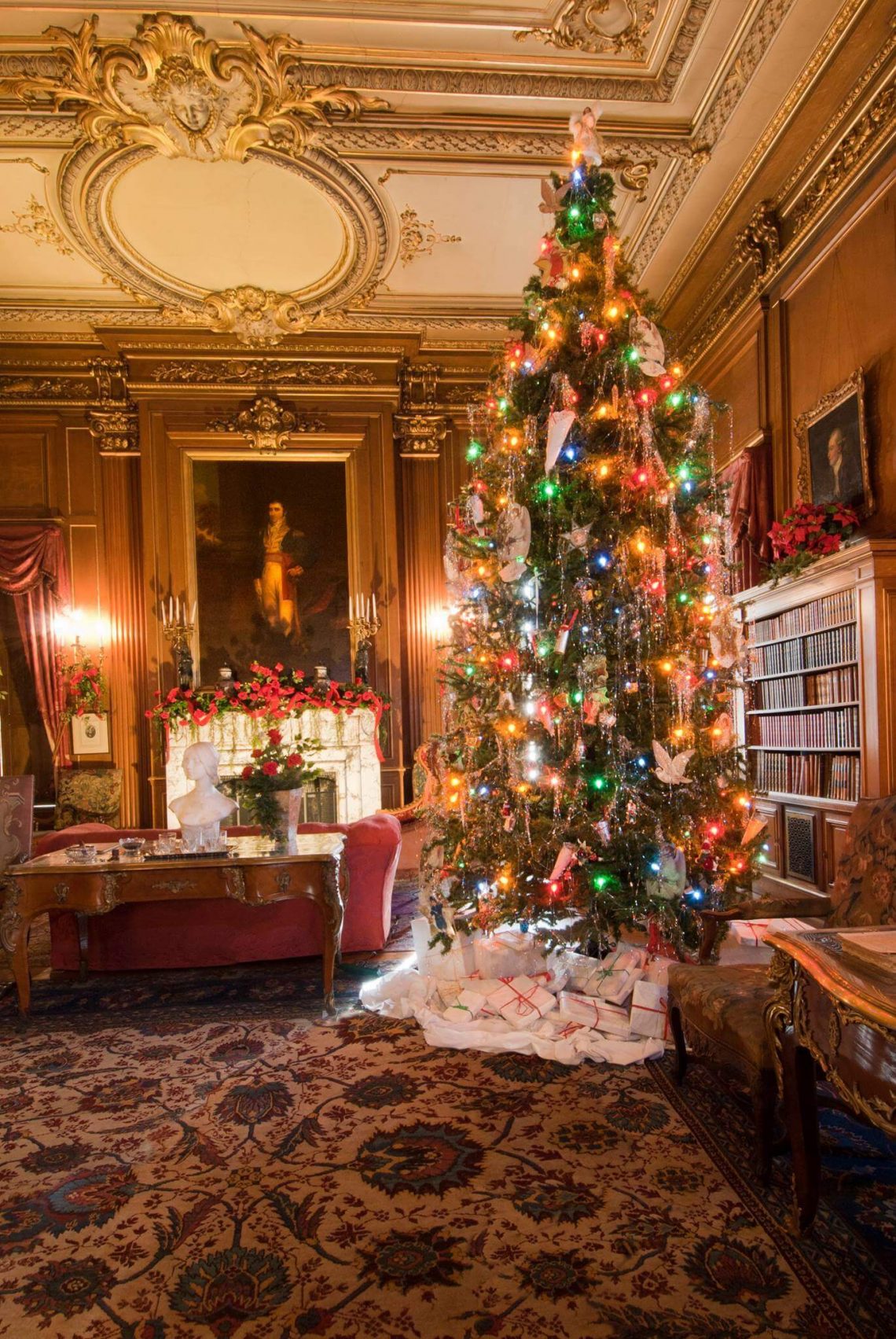 Top 50 Christmas House Decorations Inside - HDI-UK