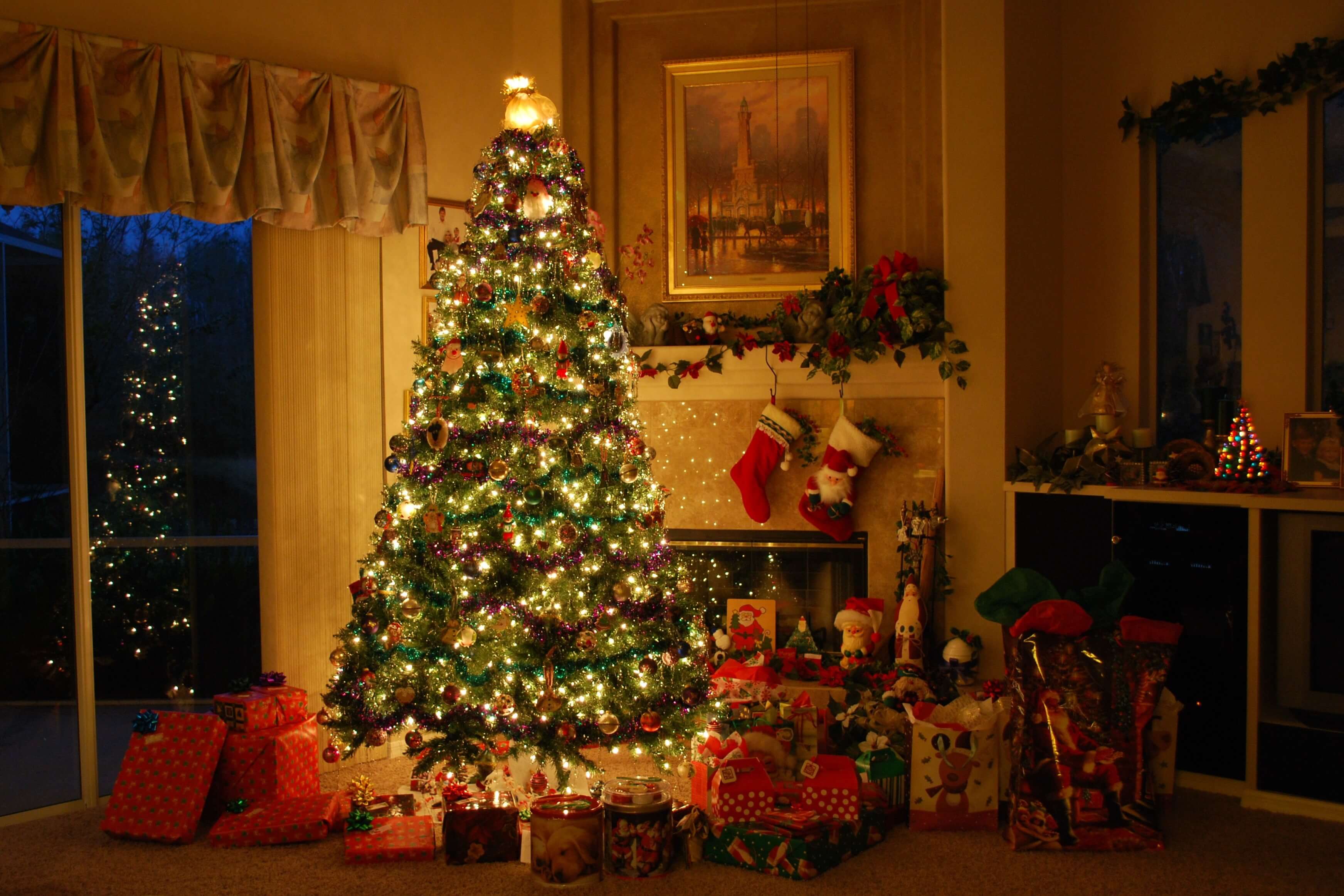 Top 50 Christmas House Decorations Inside  Home Decor Ideas UK