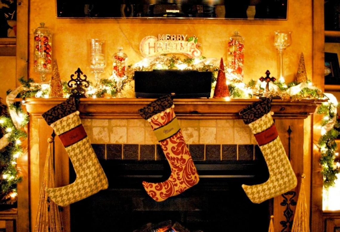 Top 50 Christmas House Decorations Inside - Home Decor Ideas UK