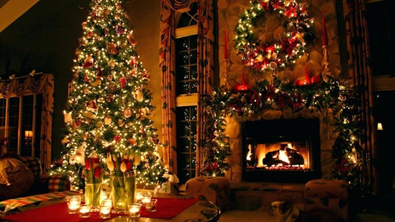 Top 50 Christmas House Decorations Inside - HDI-UK