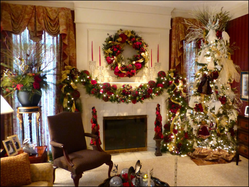 Houses Decorated For Christmas Inside 