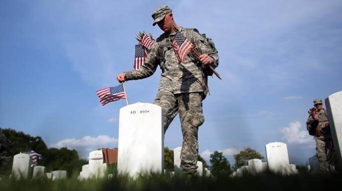 cemetery grave decoration ideas