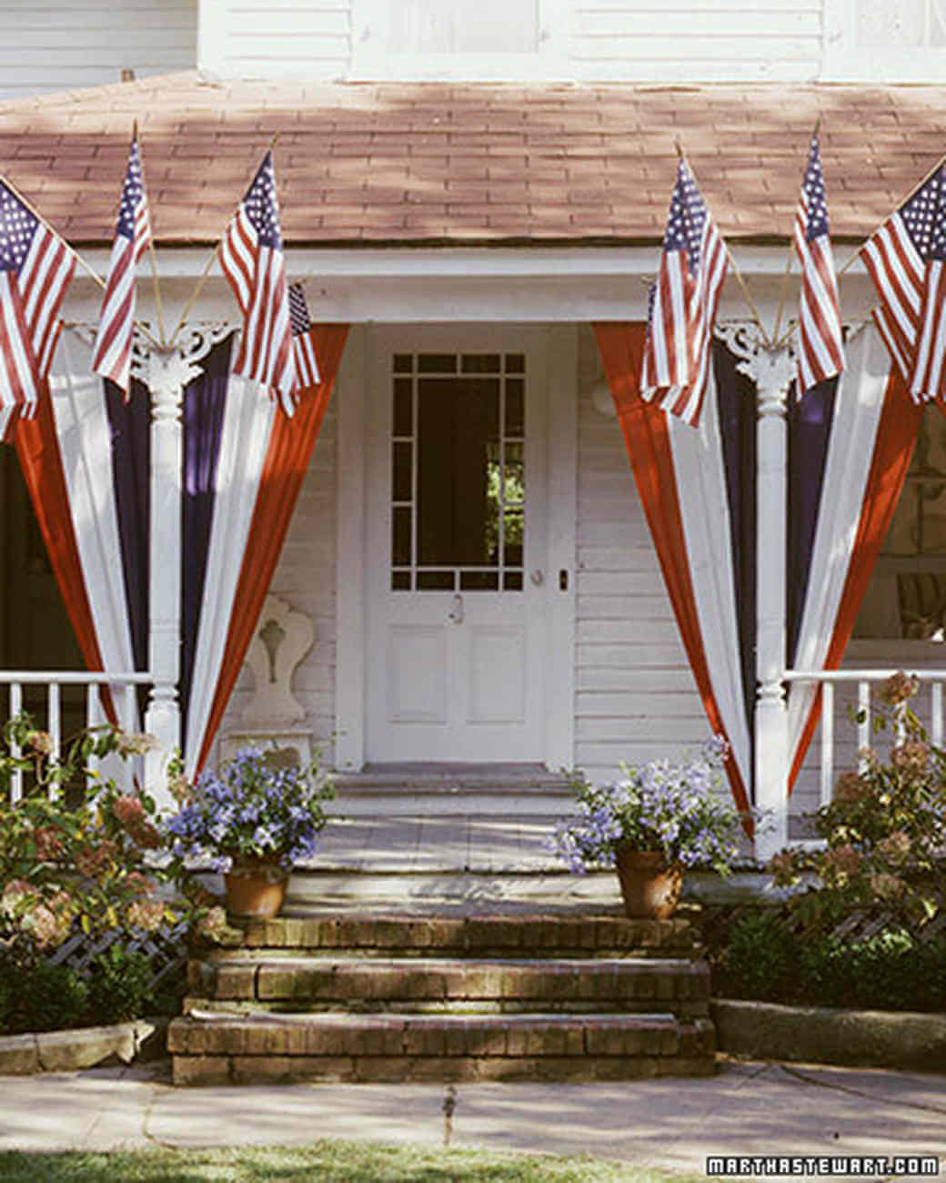 memorial day backyard decor