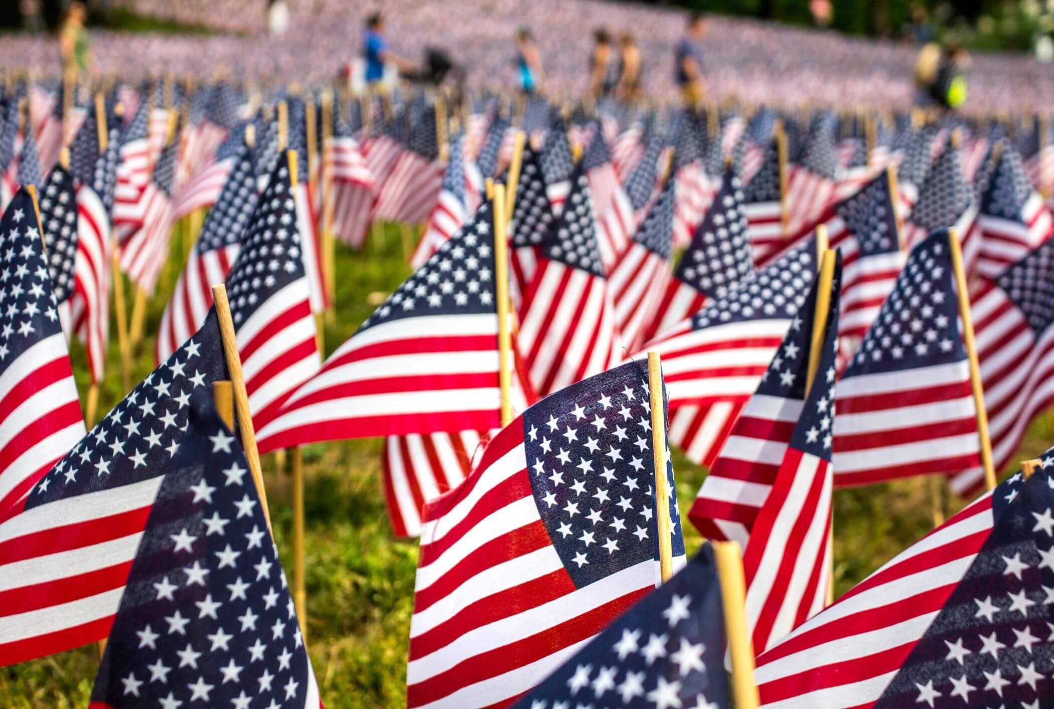 memorial day decorations cemetery