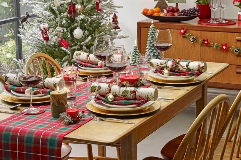 100 Best Christmas Table Decoration Tips and Ideas with Images