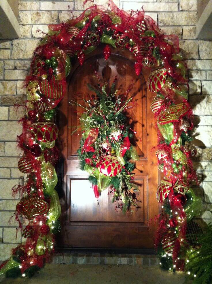 christmas apartment door decorating ideas