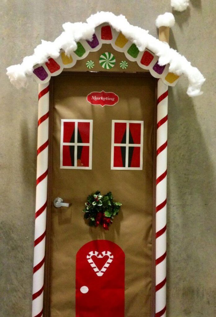50 Unique Christmas Door Decorations Ideas with Images