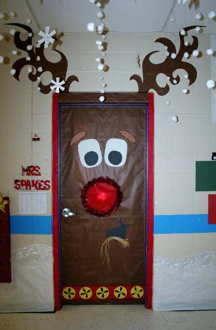 50 Unique Christmas Door Decorations Ideas With Images