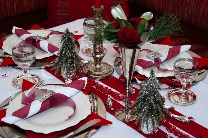 red and silver christmas table decorations ideas