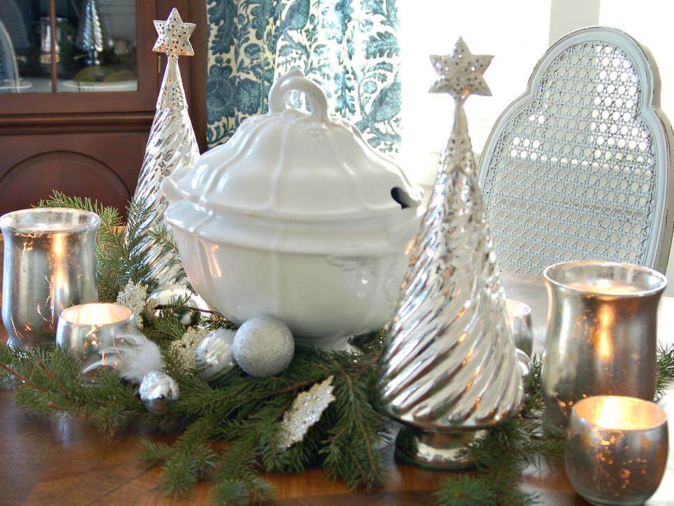 white and silver christmas table decoration ideas
