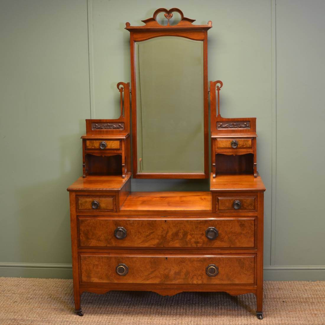 Antique Dressing Table With Mirror