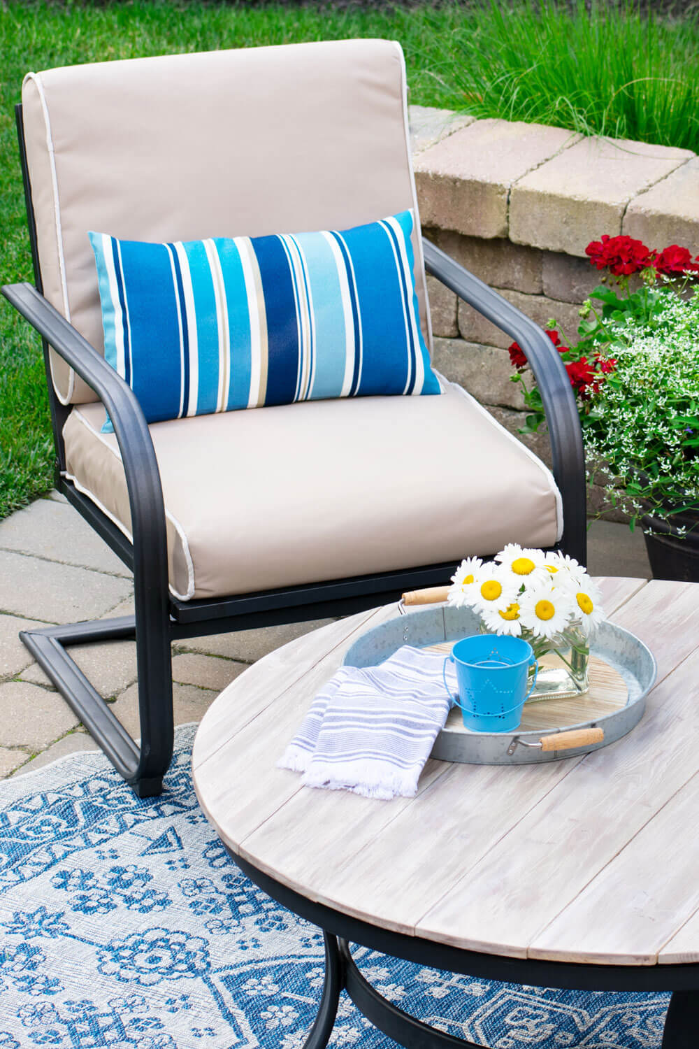 How To Recover Your Outdoor Patio Cushions With Durable Waterproof Fabric Complete Tutorial With Piping And Zipper Installation For Easy Cleaning 32