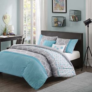 Teal And Gray Bedroom Ideas / Blue And Grey Bedrooms Dark Teal Bedroom Ideas Of With Ima Flickr / Teal and pink bedroom teal and pink bedroom teal and grey bedroom ideas turquoise decorations modern.